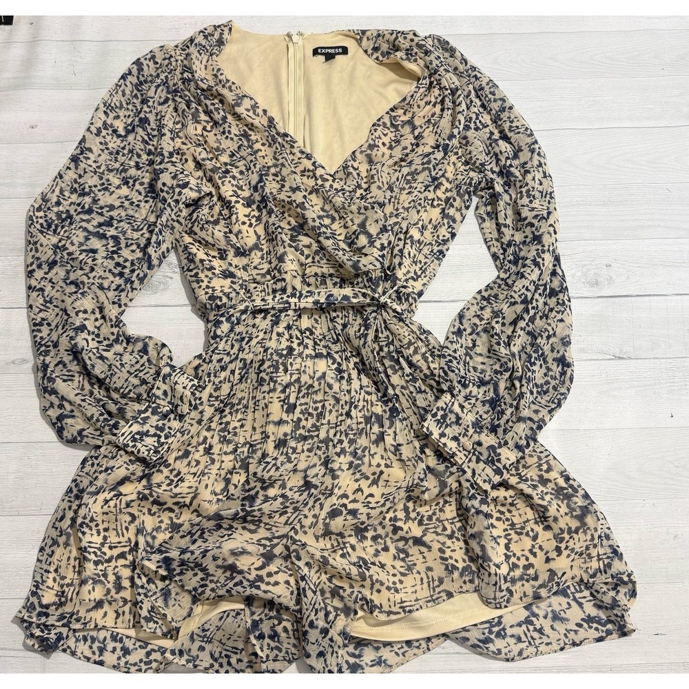 Express Women's Long Sleeve Printed Romper size large